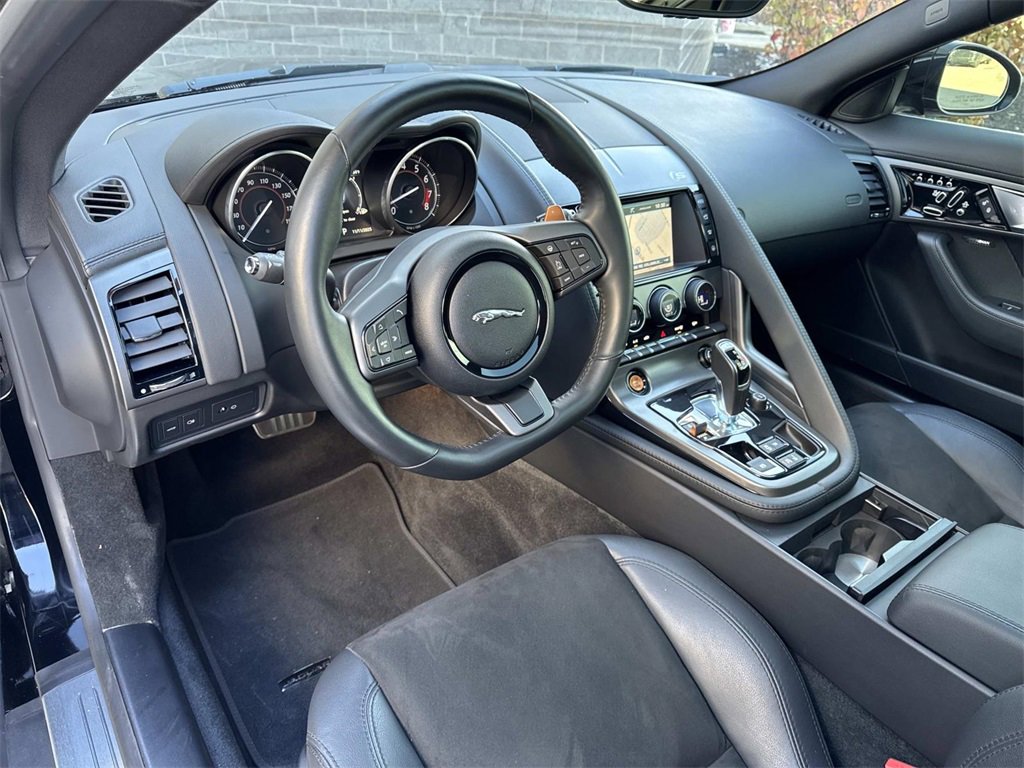 Used 2016 Jaguar F-TYPE S image 17
