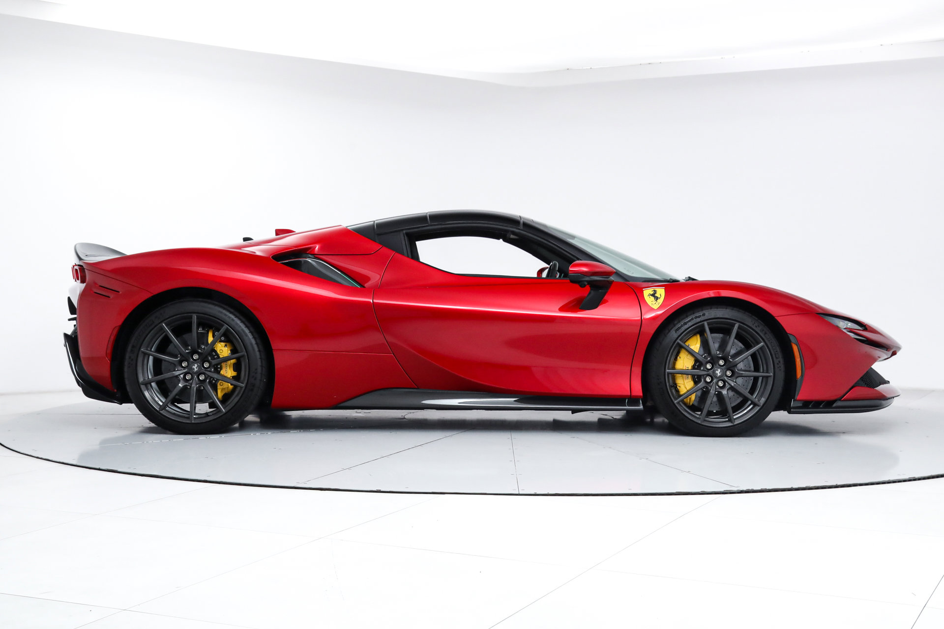 Used 2025 Ferrari SF90 Spider image 11