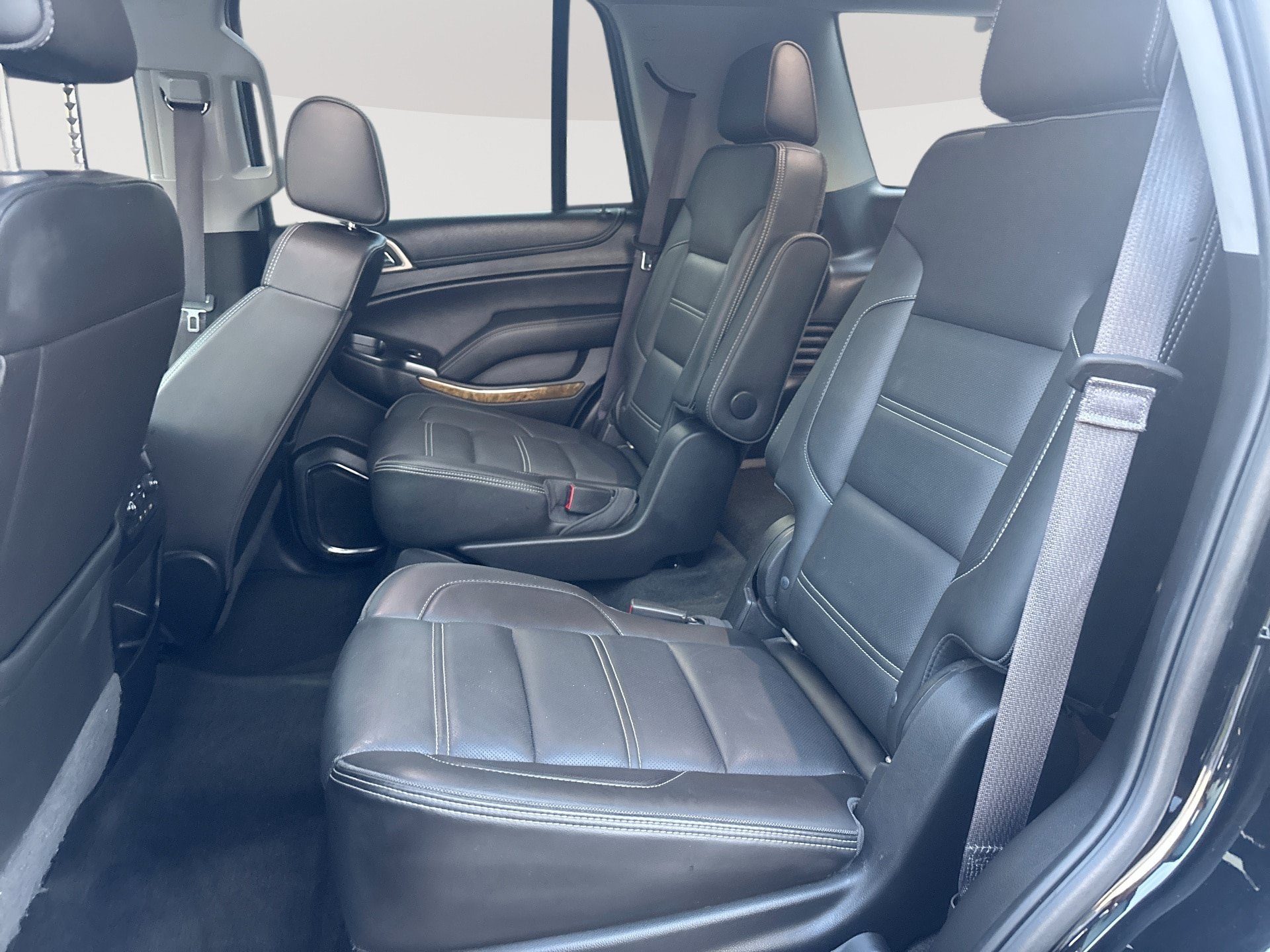 Used 2017 GMC Yukon Denali w/ Open Road Package AWD/4WD image 26