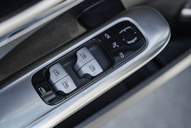 Used 2023 Mercedes-Benz C 300 4MATIC Sedan image 38