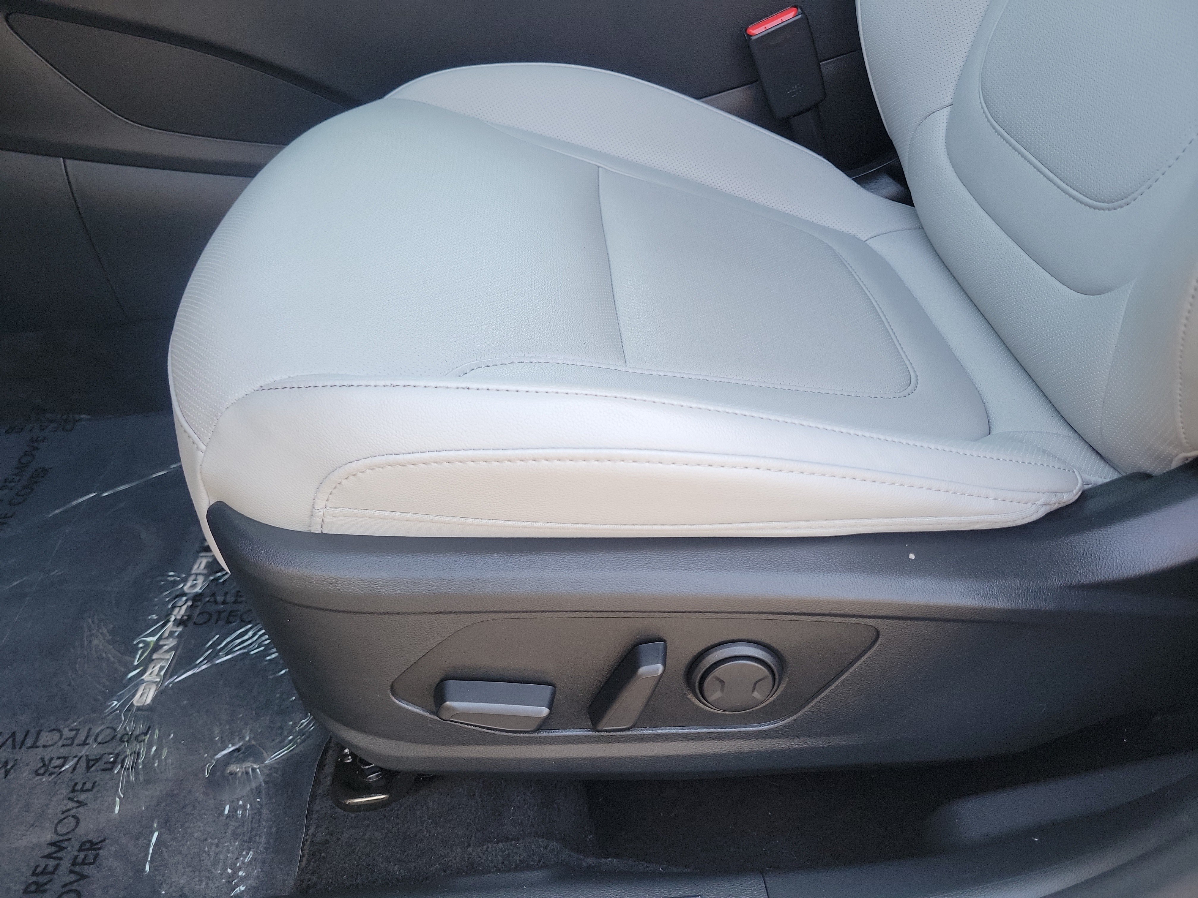 Certified 2025 Hyundai Santa Cruz SEL FWD image 21