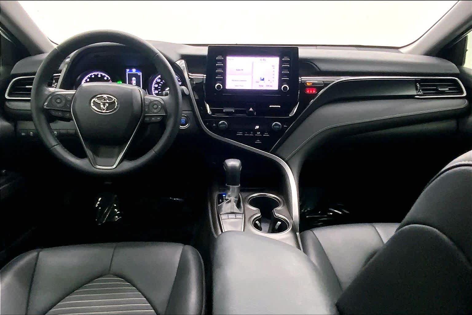 Used 2022 Toyota Camry SE FWD image 18