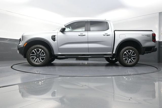 Used 2024 Ford Ranger Lariat w/ Advanced Towing Package AWD/4WD image 34