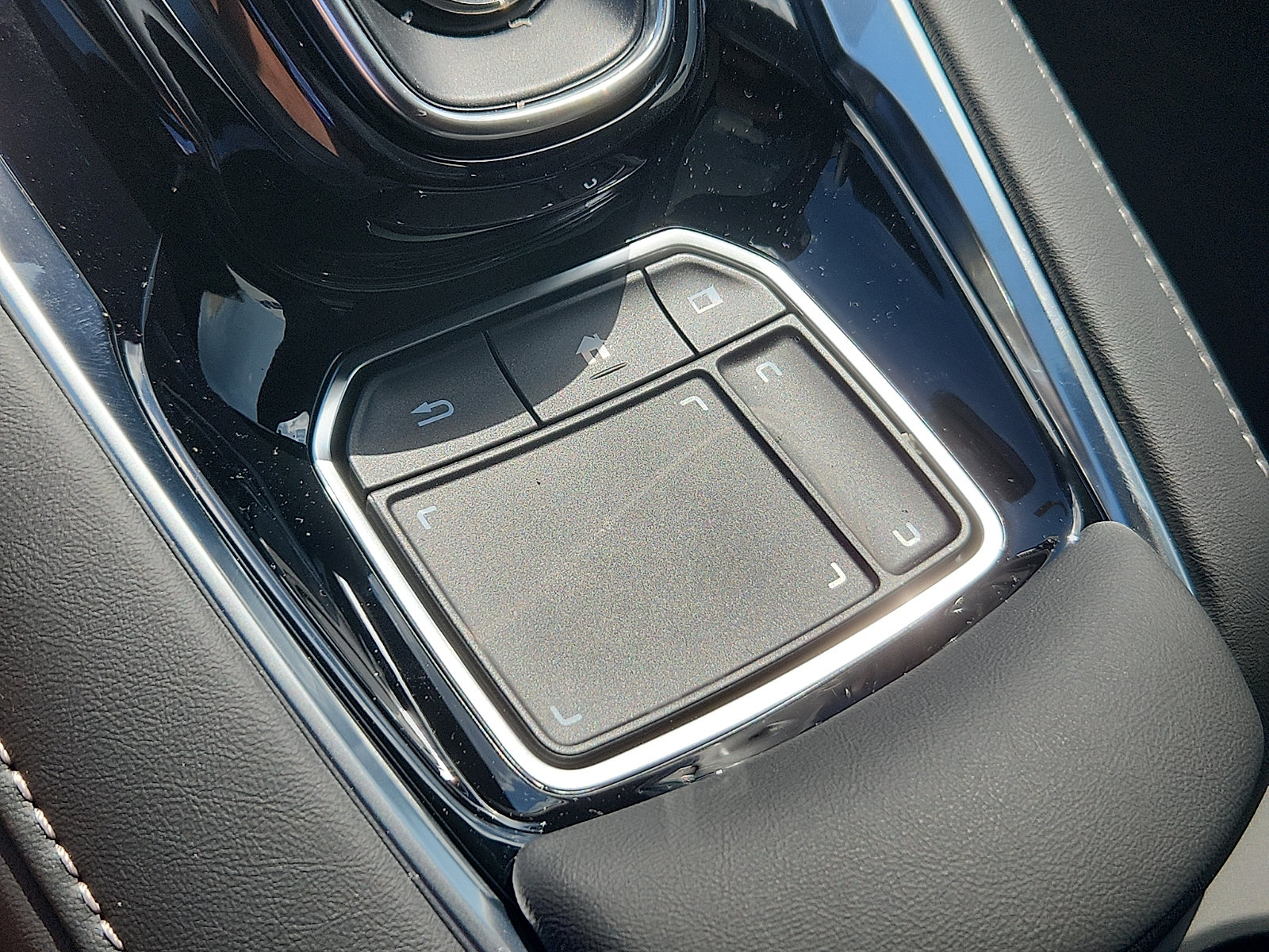 New 2026 Acura RDX SH-AWD image 16