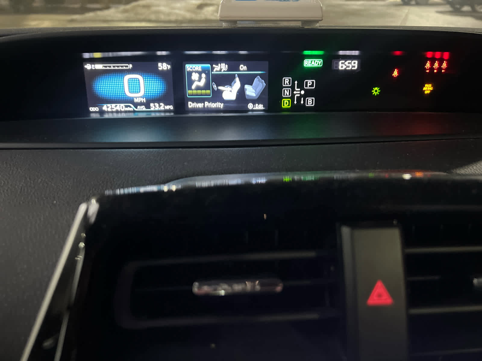 Used 2022 Toyota Prius L Eco image 18