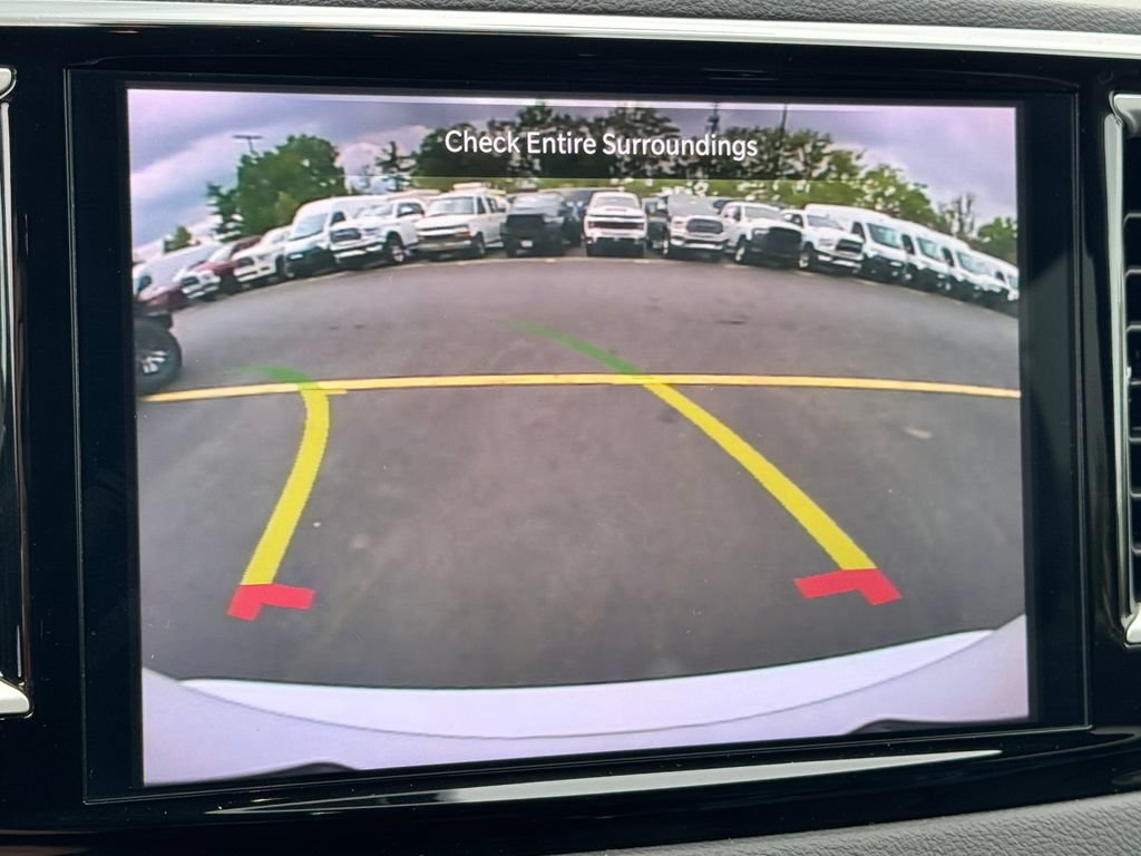 Used 2025 Chrysler Pacifica Select FWD image 34