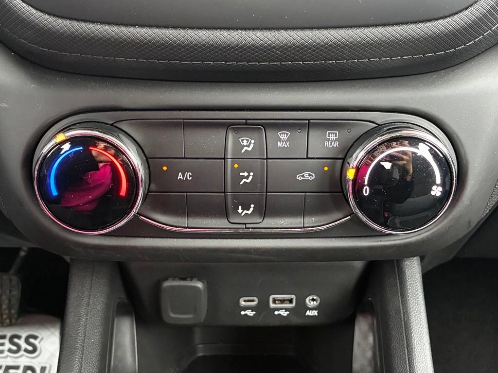 Used 2023 Chevrolet TrailBlazer LS FWD image 14