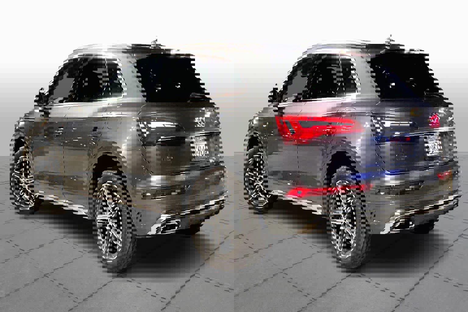 Used 2021 Audi Q5 e Prestige w/ Prestige Package image 11