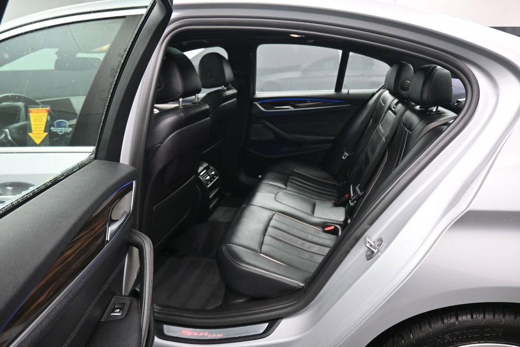 Used 2018 BMW 530i xDrive AWD/4WD image 34