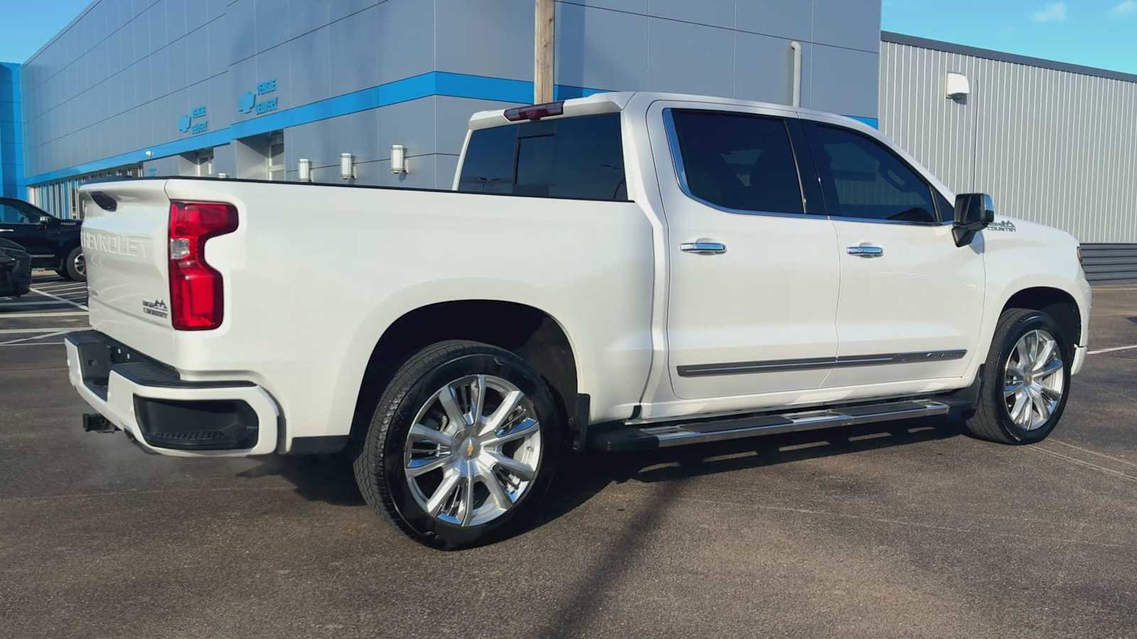 Certified 2024 Chevrolet Silverado 1500 High Country w/ High Country Premium Package image 2