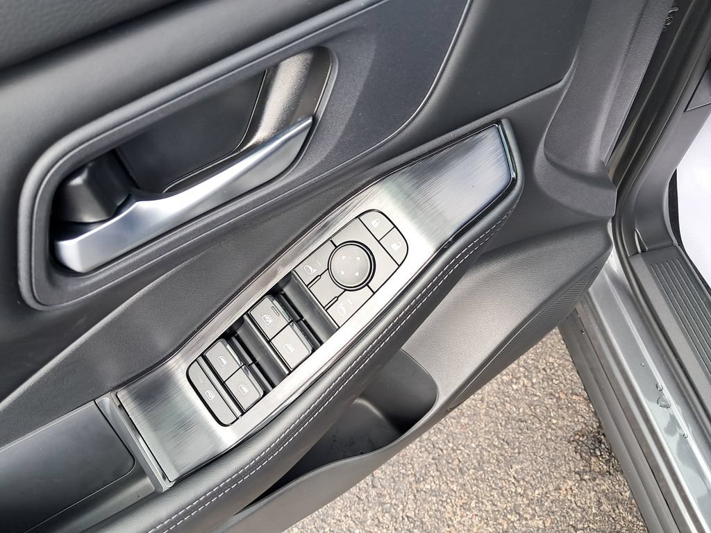 New 2026 Nissan Rogue SV AWD/4WD image 12