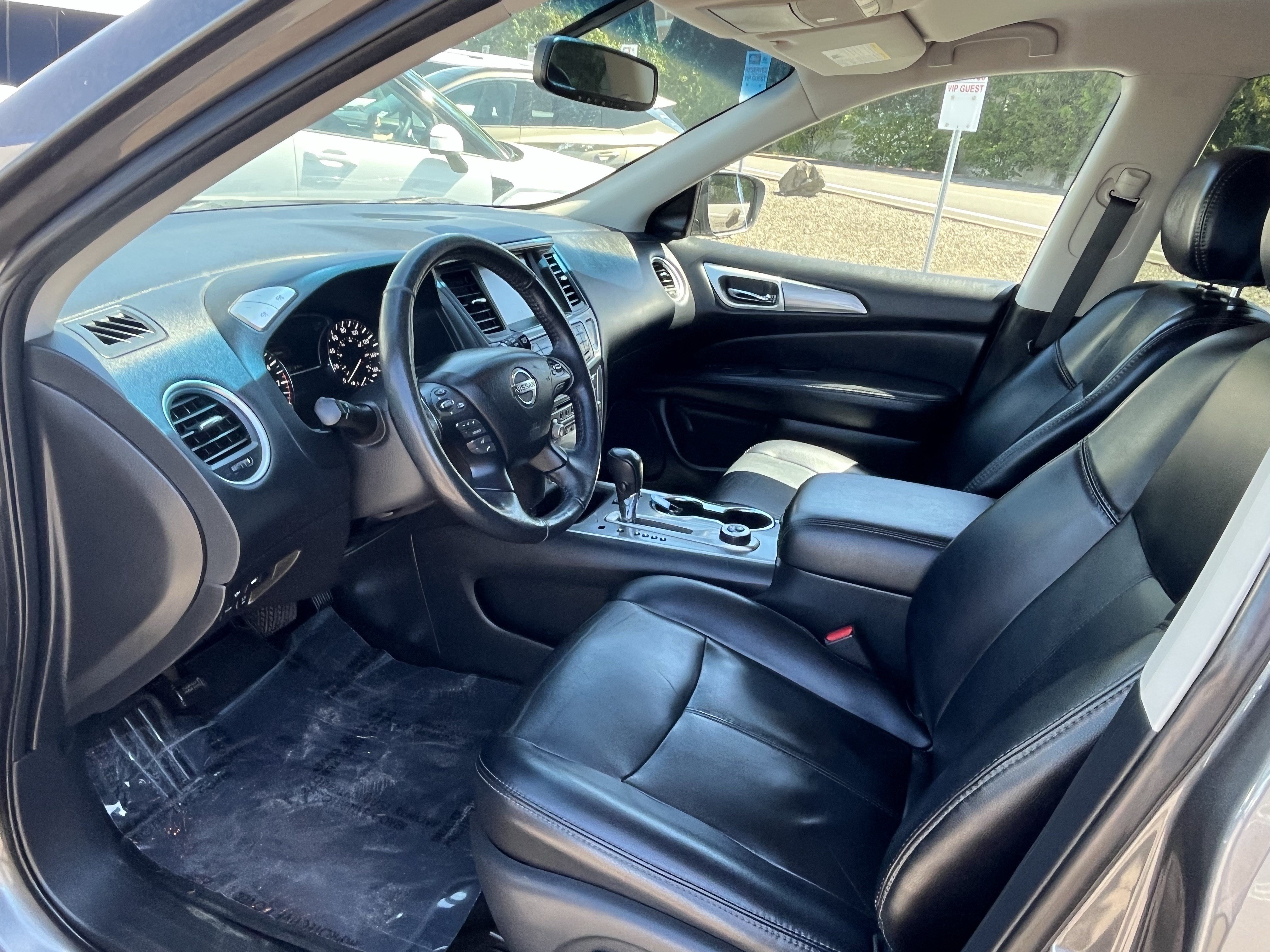 Used 2019 Nissan Pathfinder SL AWD/4WD image 9
