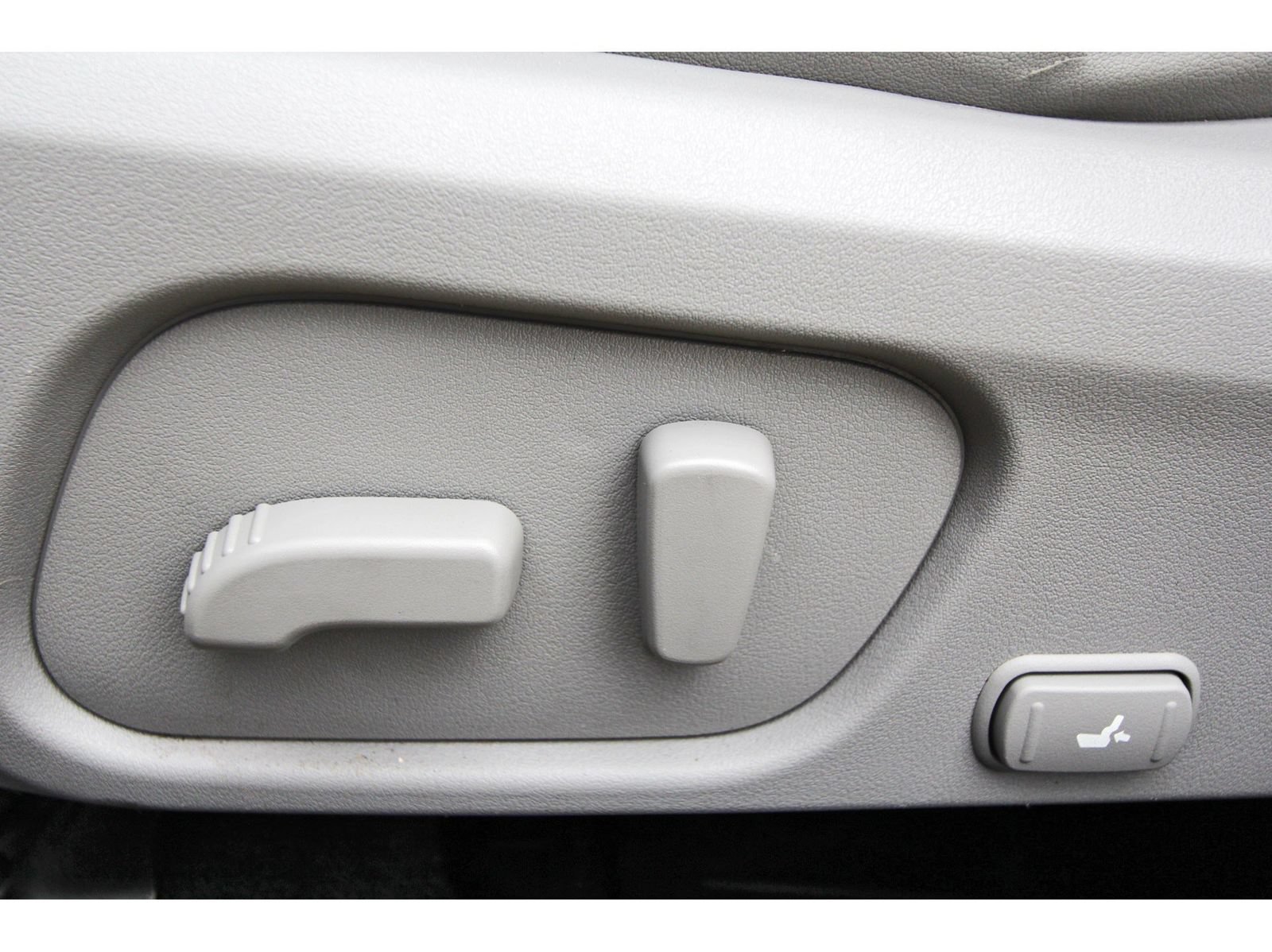 Used 2015 Subaru Forester 2.5i Touring w/ Eyesight & Navigation System AWD/4WD image 26