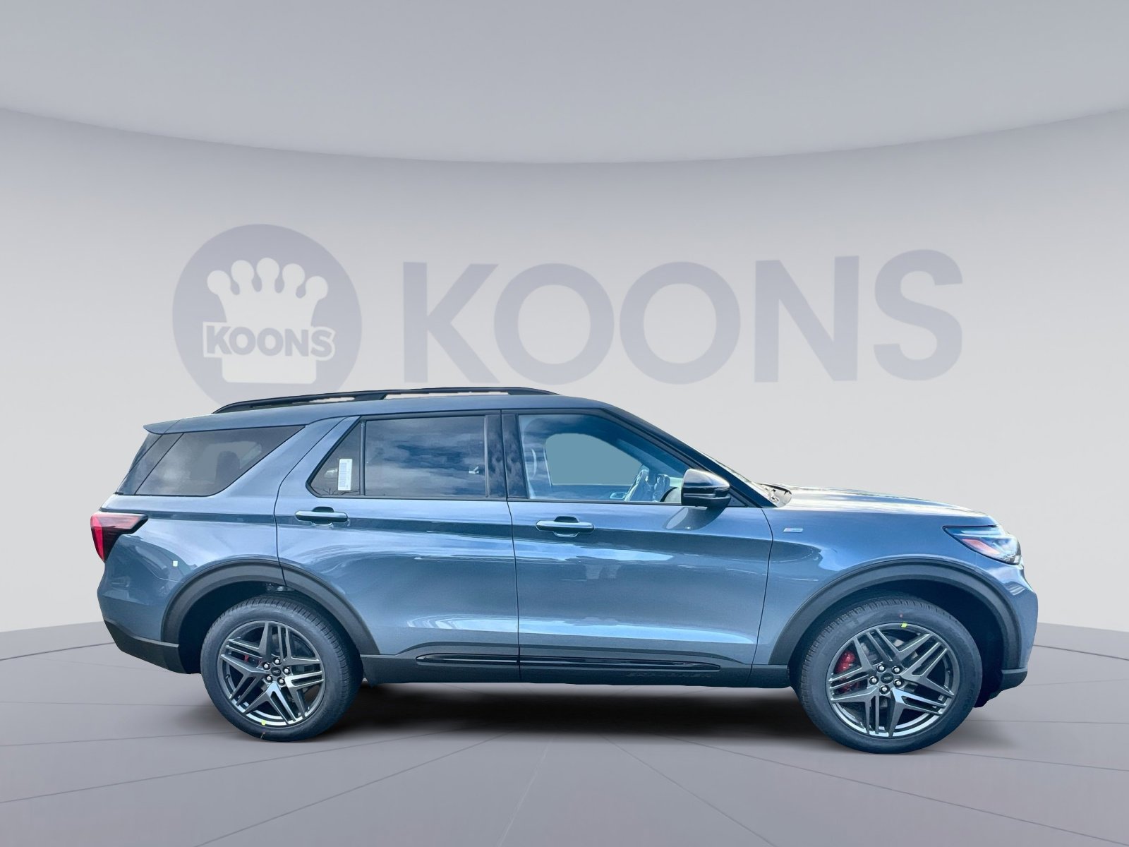 New 2026 Ford Explorer ST-Line w/ ST-Line Street Pack image 8