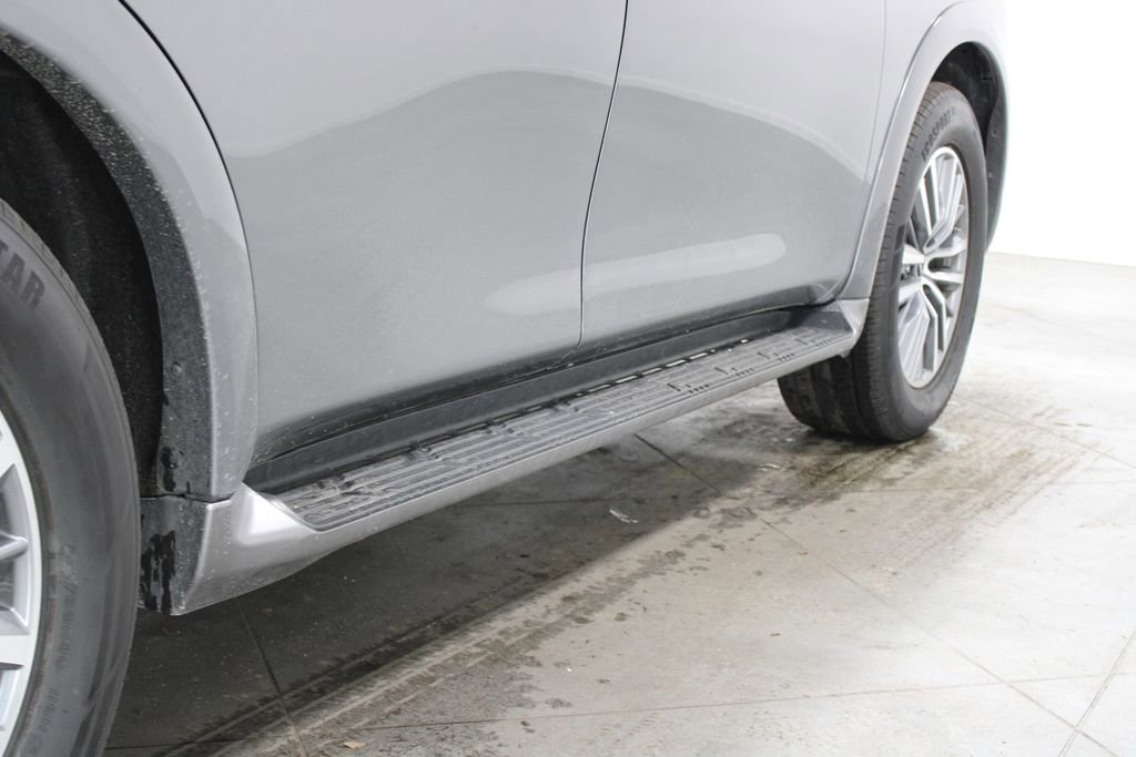 Used 2024 Nissan Armada SL image 15