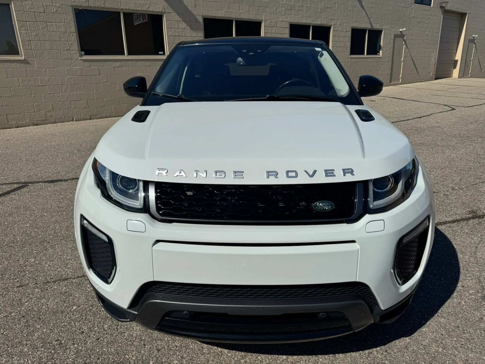Used 2016 Land Rover Range Rover Evoque HSE Dynamic AWD/4WD image 2