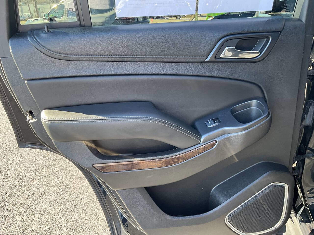 Used 2018 Chevrolet Tahoe LT image 34