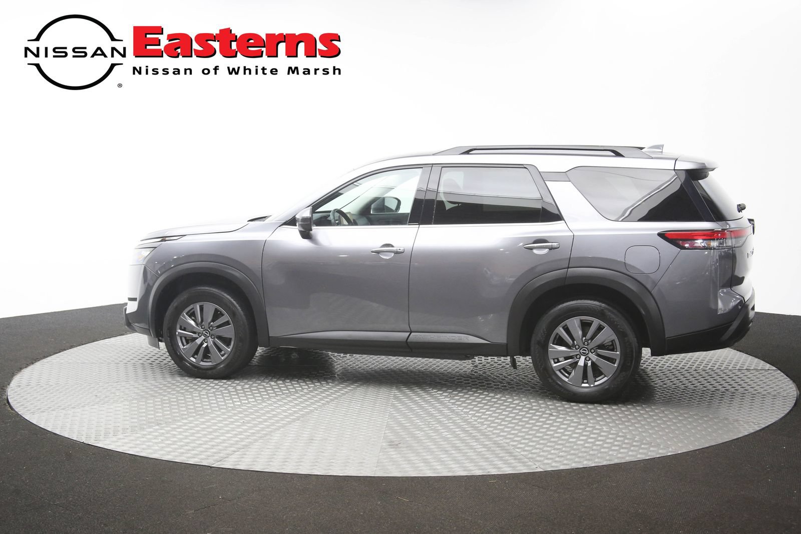 Used 2025 Nissan Pathfinder SV FWD image 62