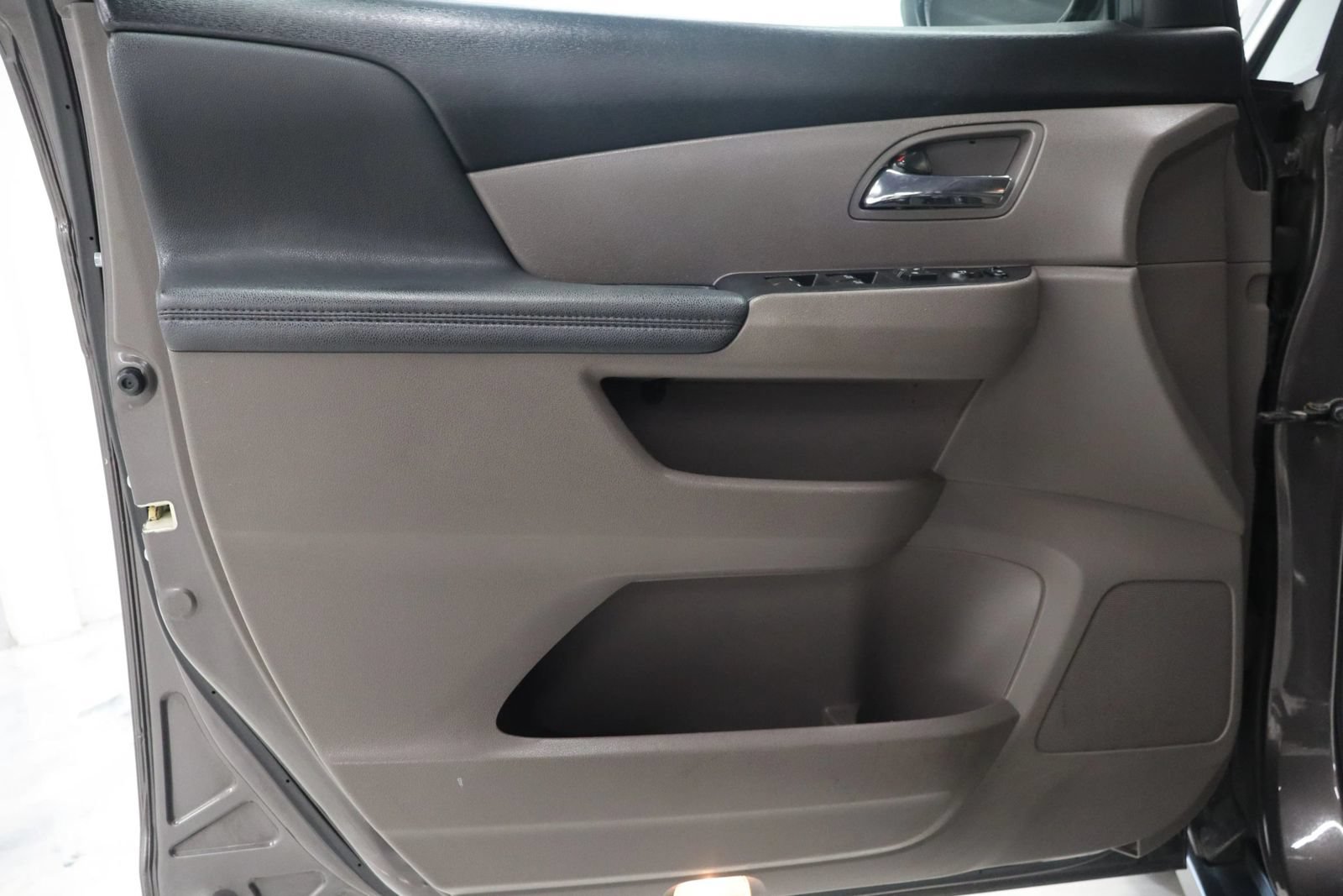 Used 2015 Honda Odyssey EX image 14