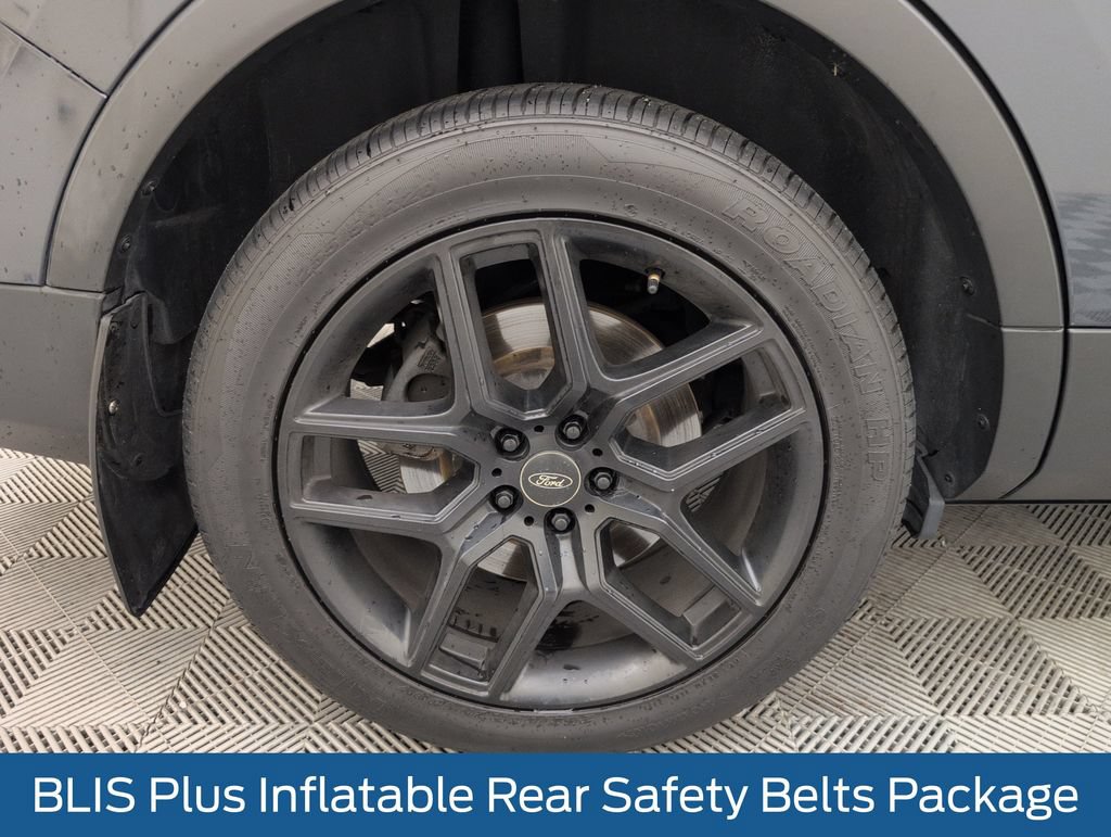 Used 2017 Ford Explorer Sport w/ Equipment Group 401A AWD/4WD image 21