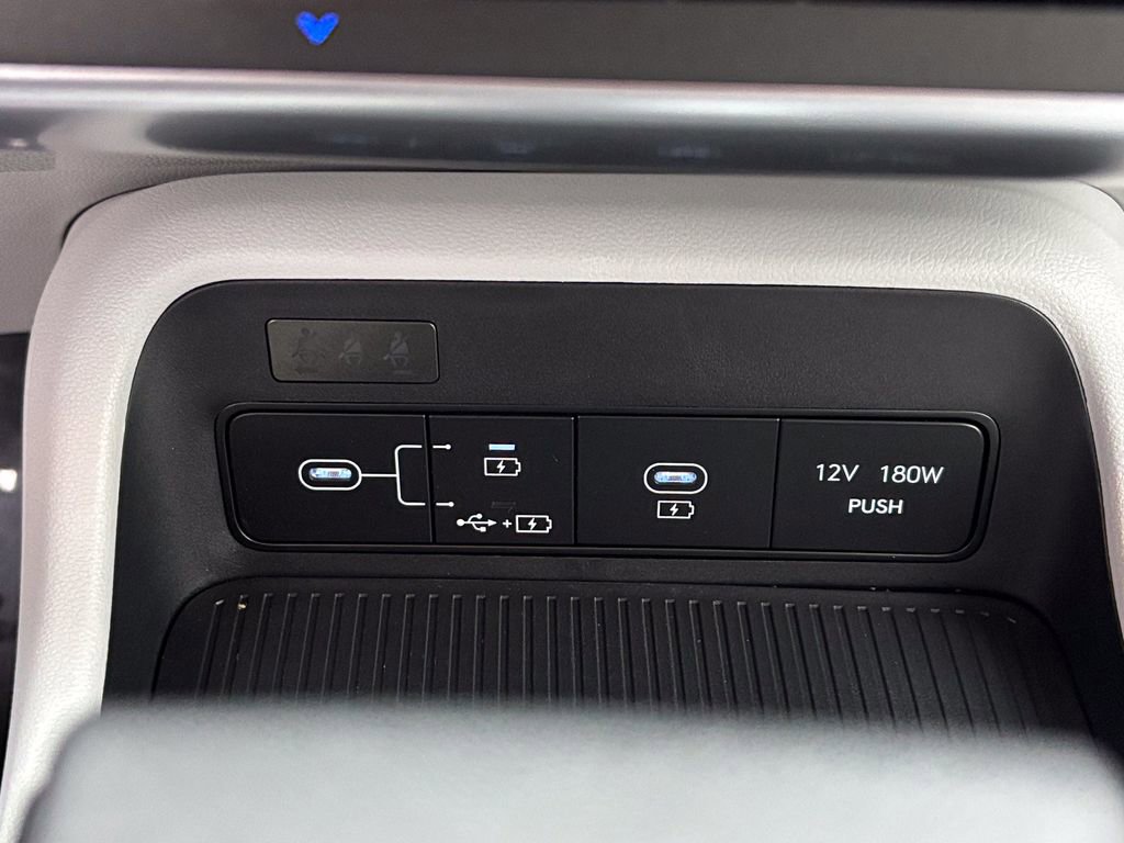 Used 2025 Hyundai Kona SEL image 20