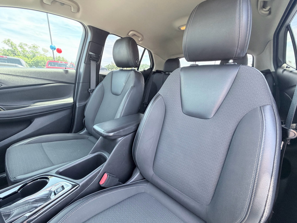 Used 2021 Buick Encore GX Preferred w/ Sport Touring Package FWD image 21