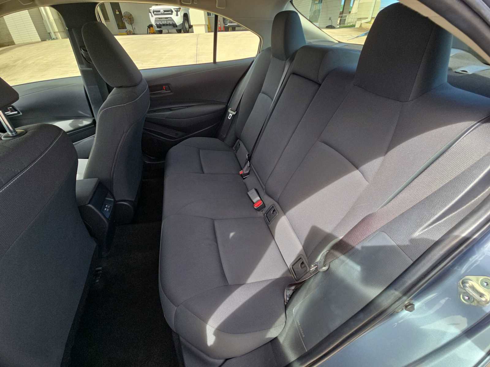 Used 2023 Toyota Corolla LE image 23
