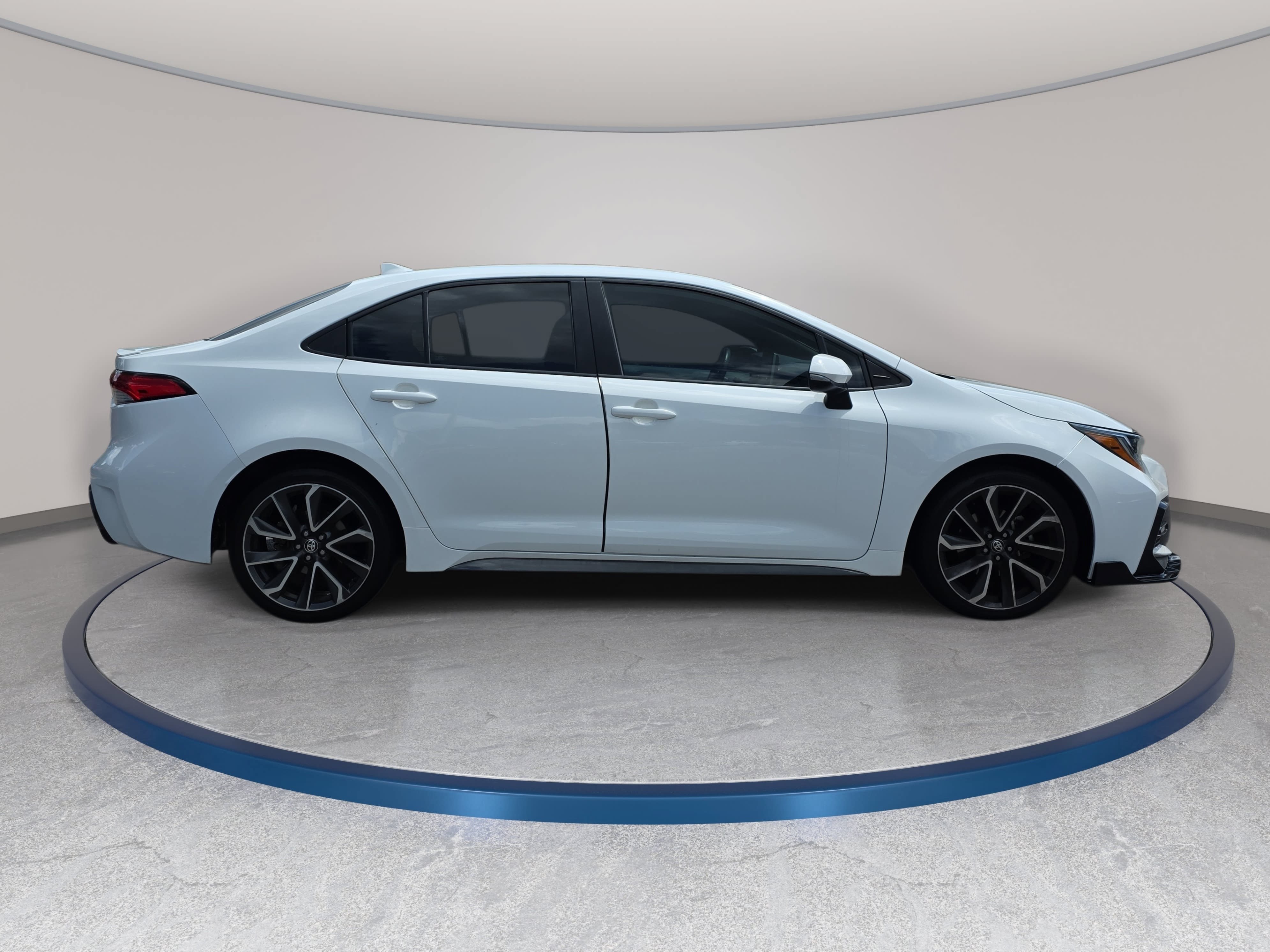 Used 2020 Toyota Corolla SE FWD image 4