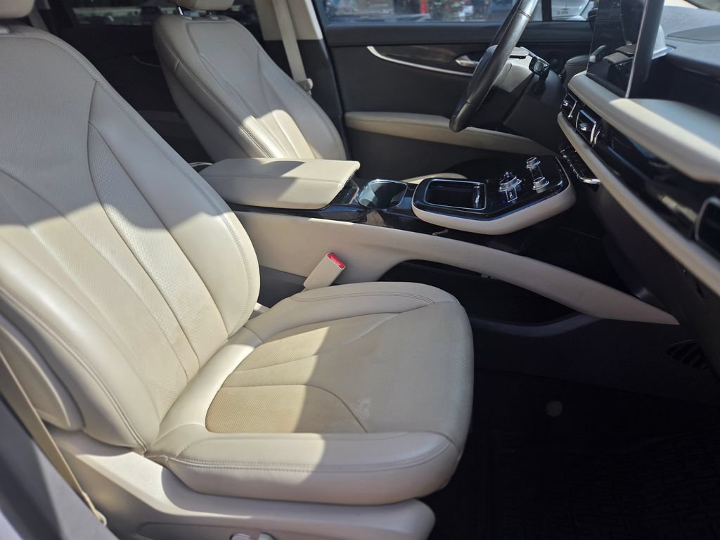 Used 2022 Lincoln Nautilus Reserve w/ Luxury Package FWD image 10