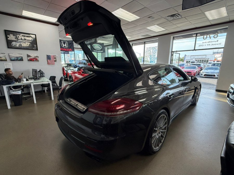 Used 2016 Porsche Panamera GTS AWD/4WD image 17