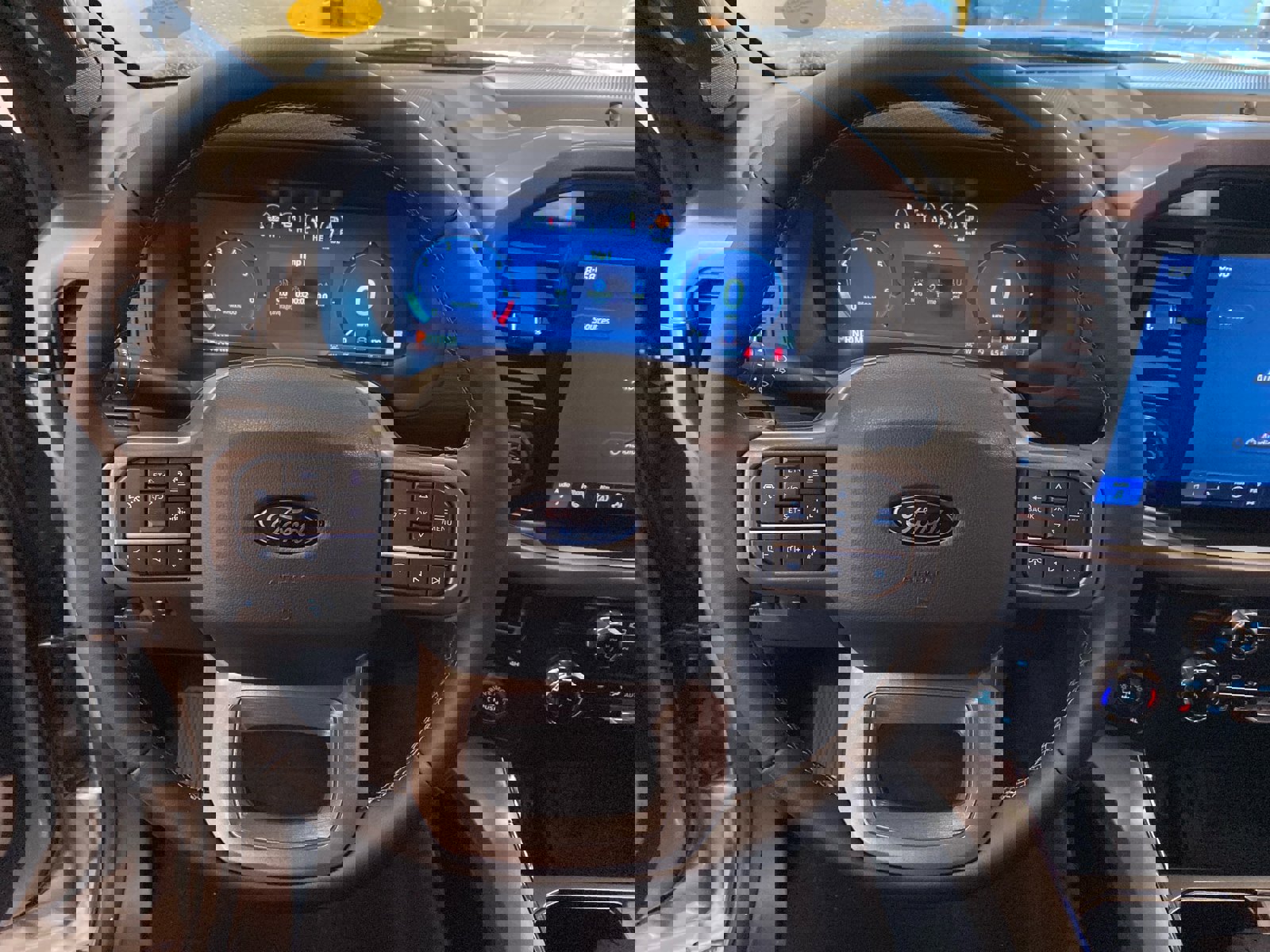 New 2025 Ford F150 XLT w/ Equipment Group 303A High image 19