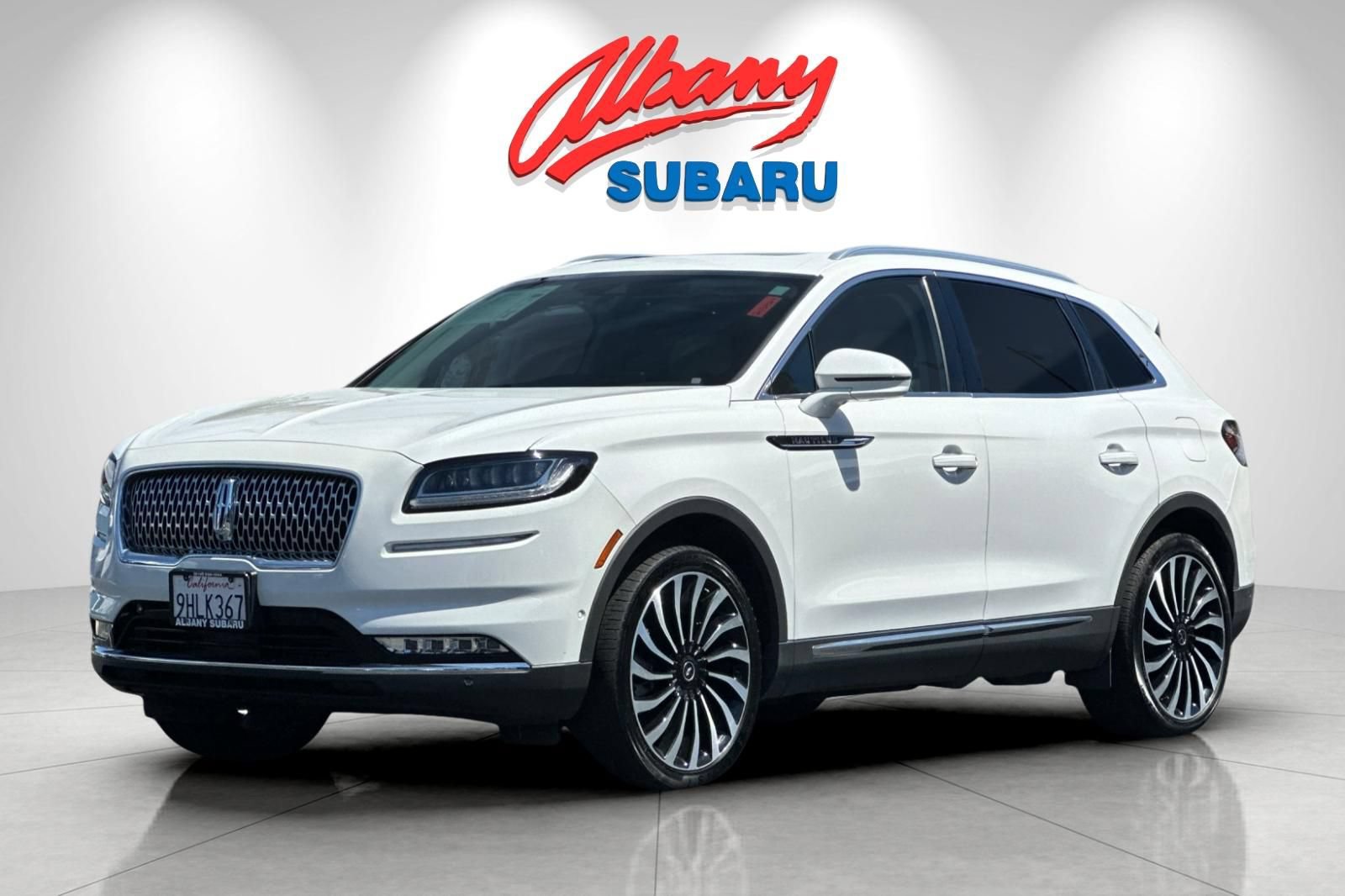 Used 2023 Lincoln Nautilus Black Label w/ Class II Trailer Tow Package AWD/4WD image 9