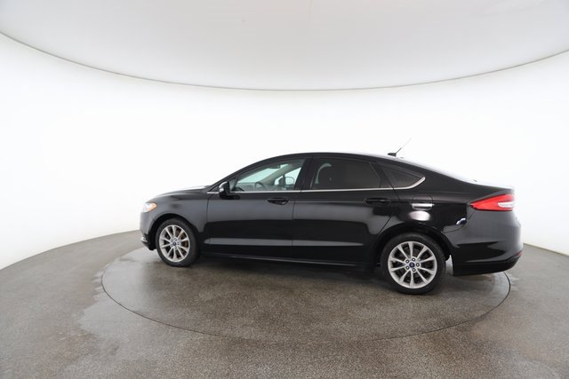Used 2017 Ford Fusion SE image 8