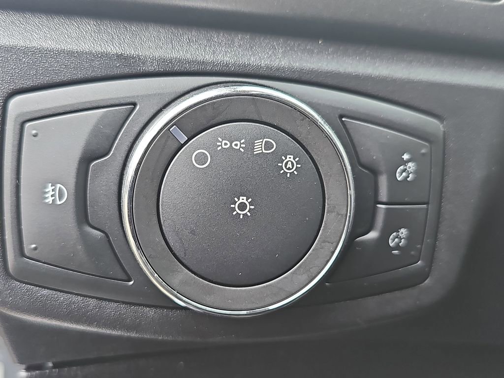 Used 2017 Ford Fusion Energi SE image 26