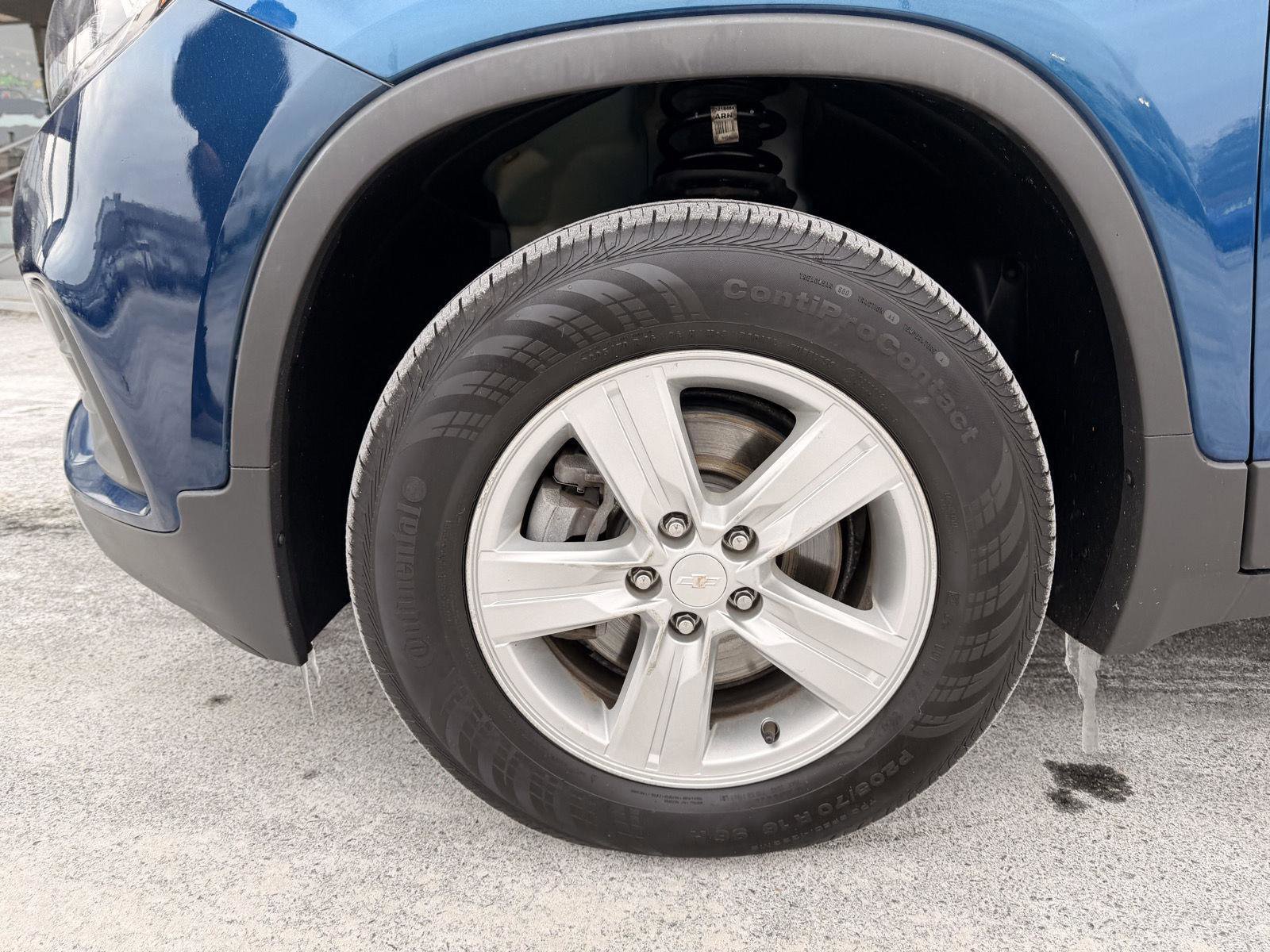 Used 2020 Chevrolet Trax LT w/ LT Convenience Package image 10