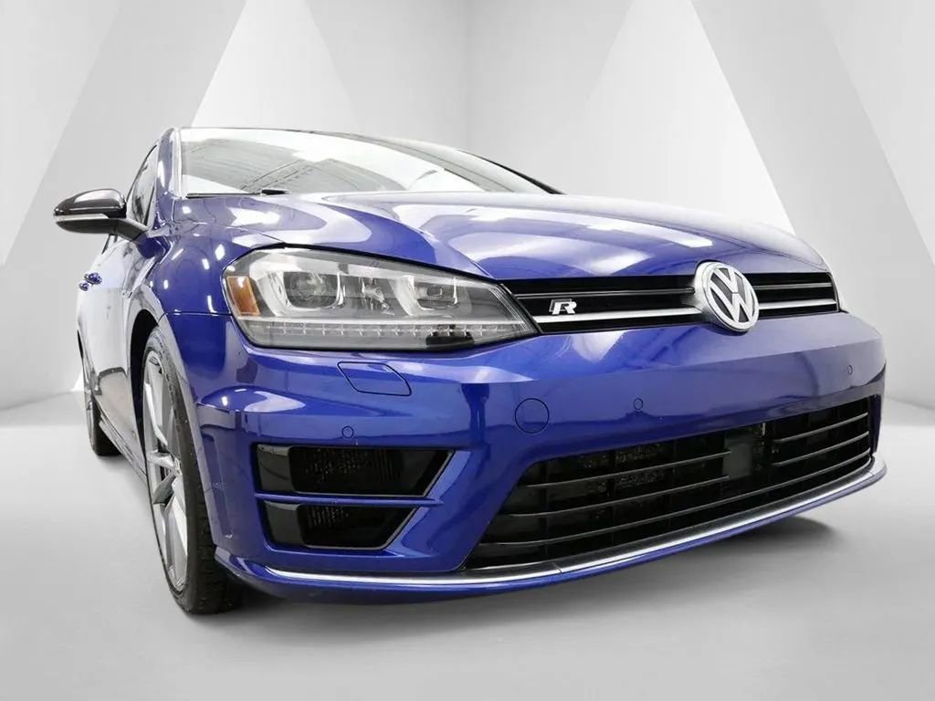 Used 2017 Volkswagen Golf R 4-Door AWD/4WD image 36