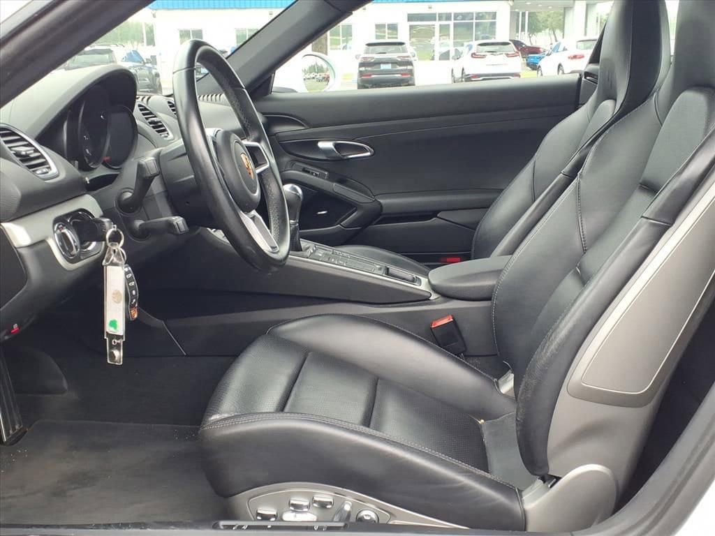 Used 2018 Porsche 718 Cayman RWD image 16