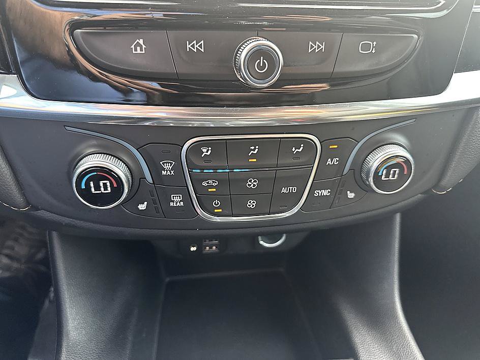 Used 2020 Chevrolet Traverse RS FWD image 26