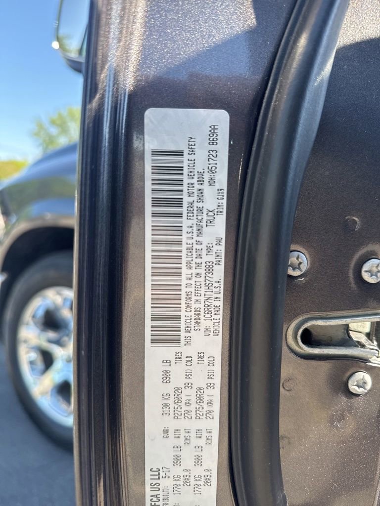 Used 2017 RAM 1500 Laramie AWD/4WD image 23
