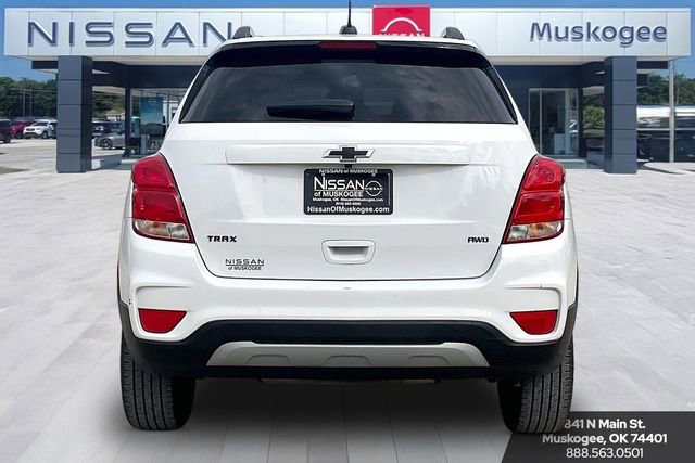 Used 2022 Chevrolet Trax LT w/ Redline Edition AWD/4WD image 6