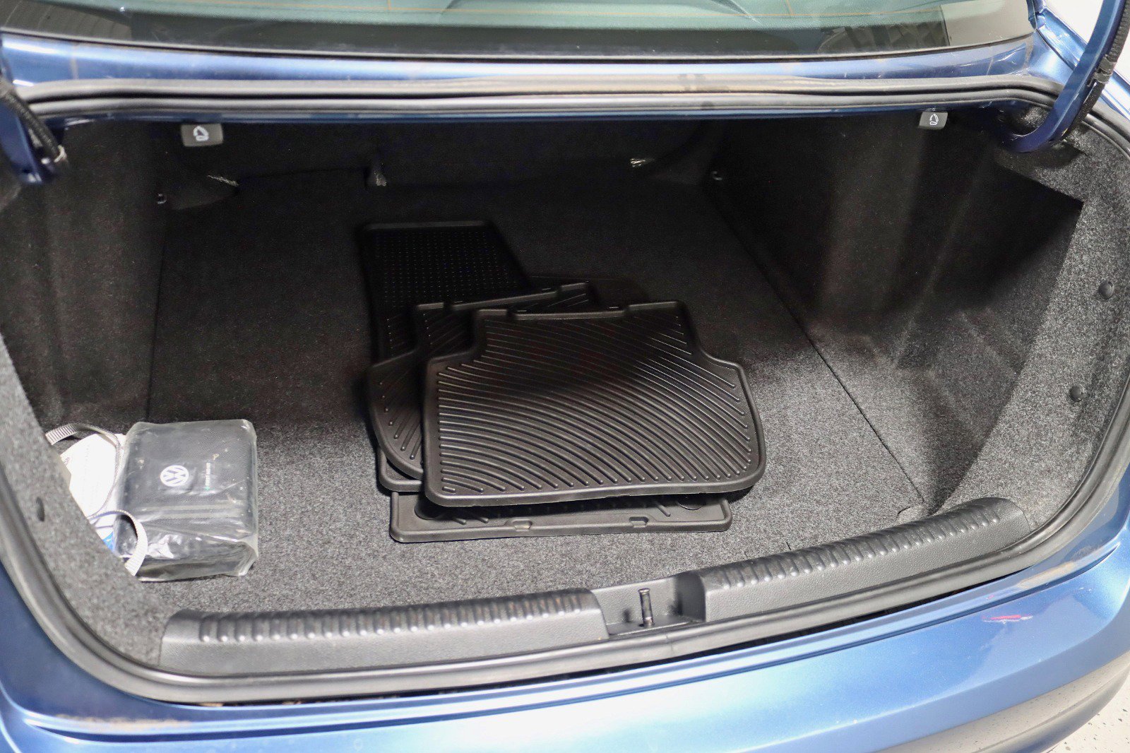 Used 2017 Volkswagen Jetta S image 30