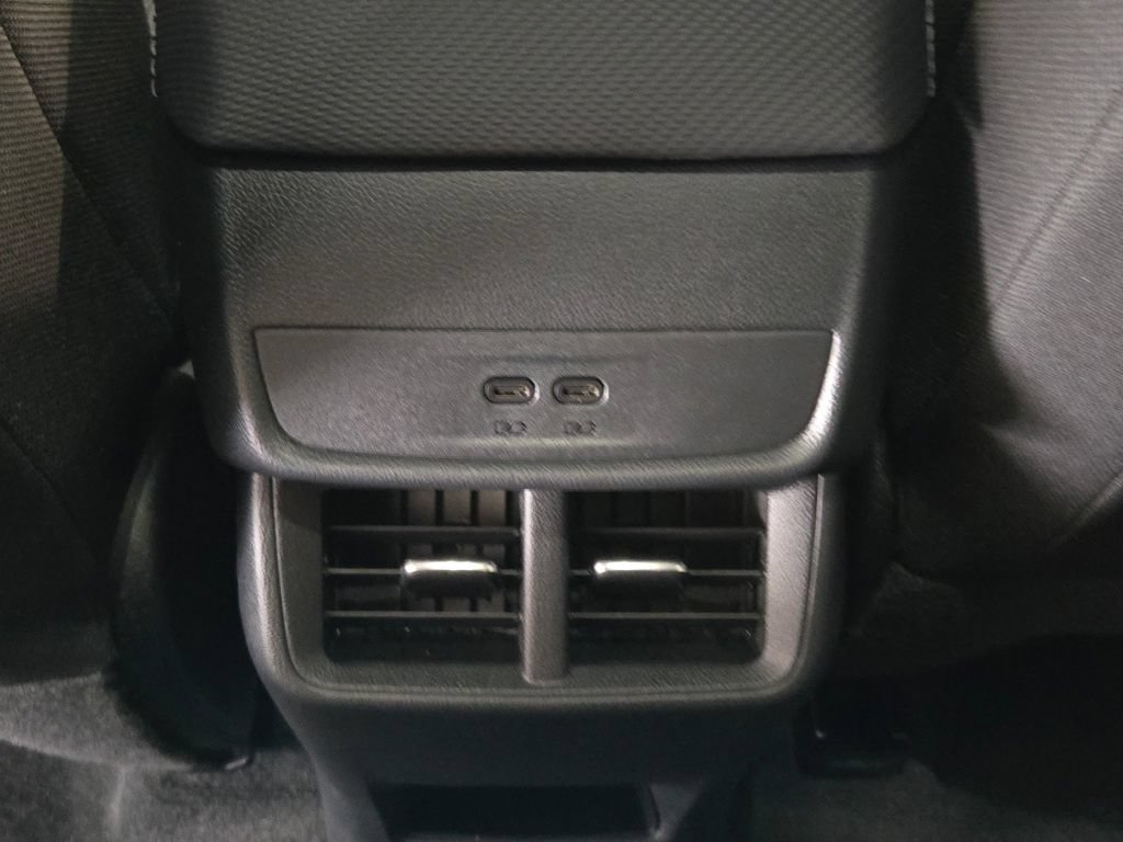New 2026 Chevrolet Equinox LT FWD image 17