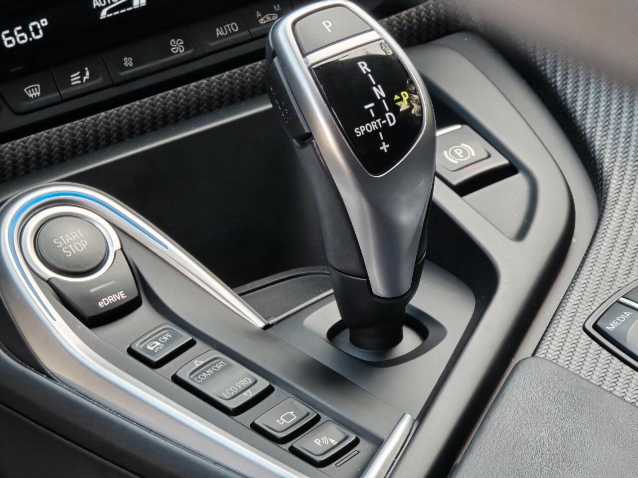 Used 2019 BMW i8 Coupe image 18