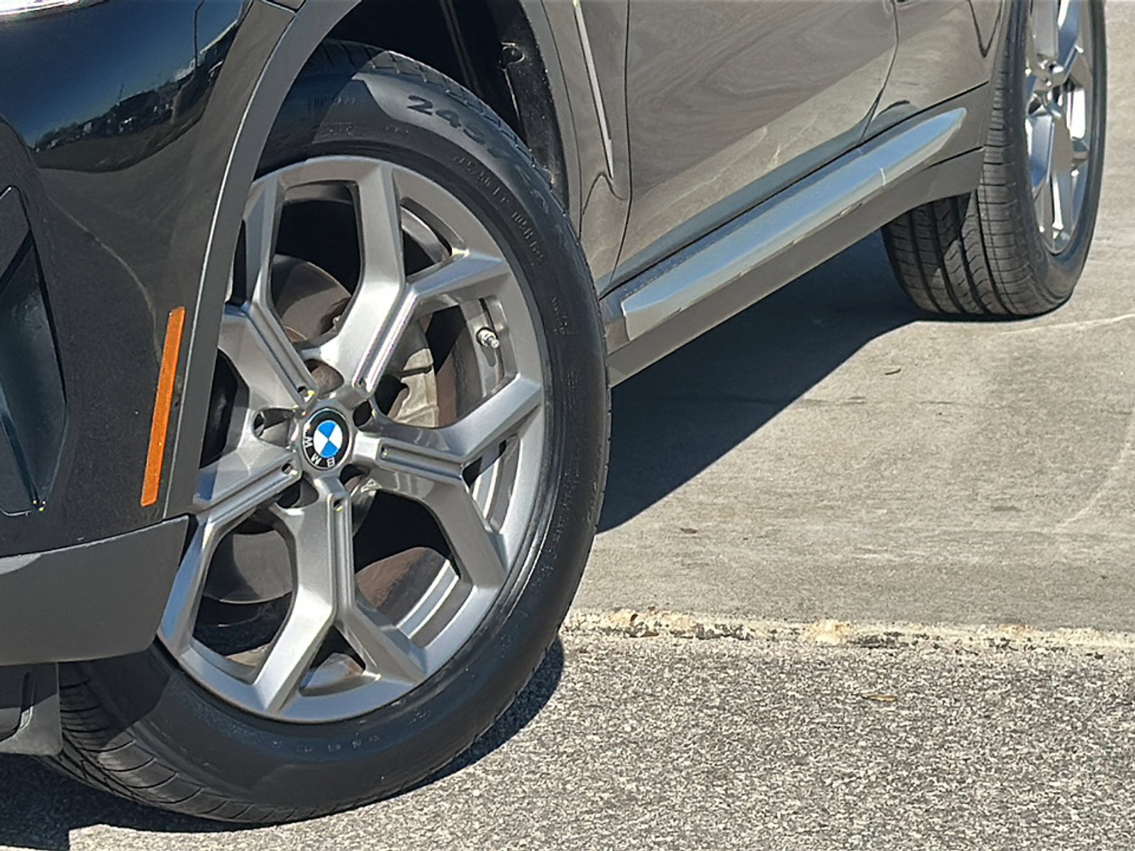 Certified 2023 BMW X3 sDrive30i w/ Premium Package image 3