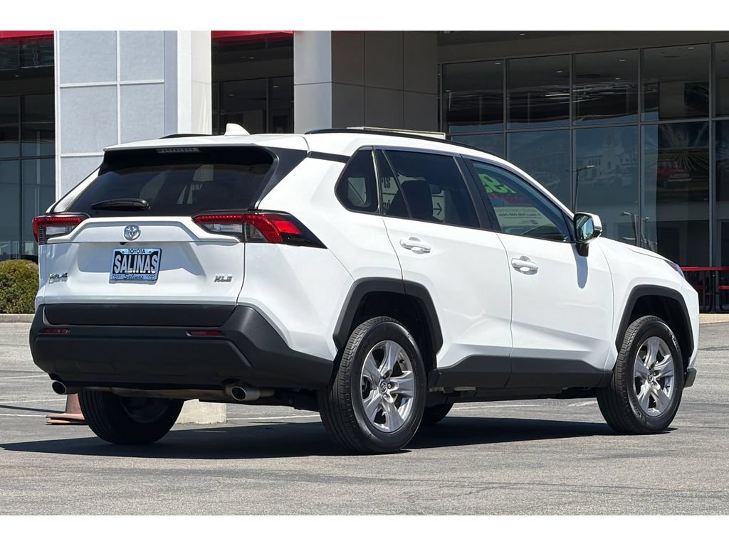Used 2025 Toyota RAV4 XLE FWD image 4