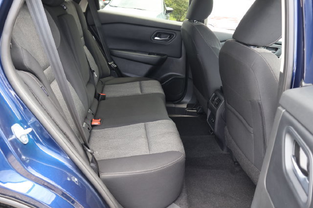 Used 2024 Nissan Rogue SV AWD/4WD image 19