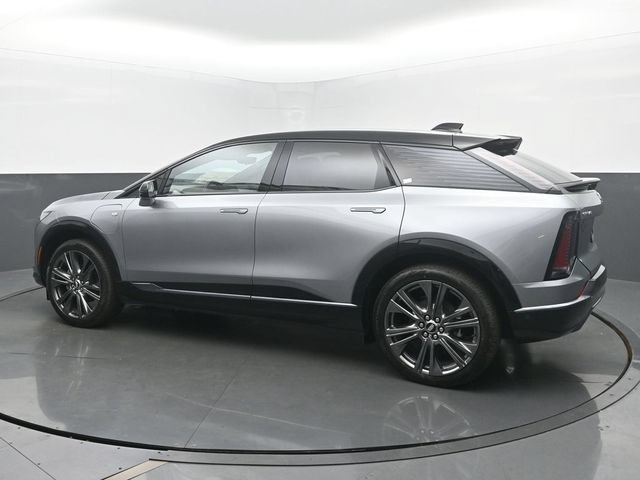New 2026 Cadillac Optiq Sport 2 AWD/4WD image 3