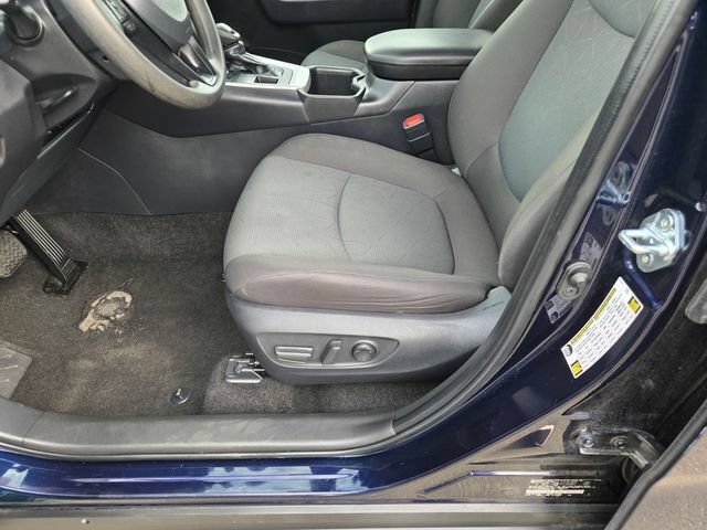 Used 2025 Toyota RAV4 XLE AWD/4WD image 19