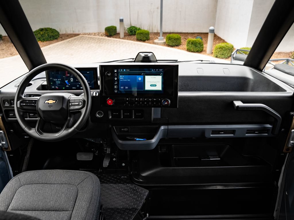 Used 2025 Chevrolet Brightdrop 400 FWD image 27