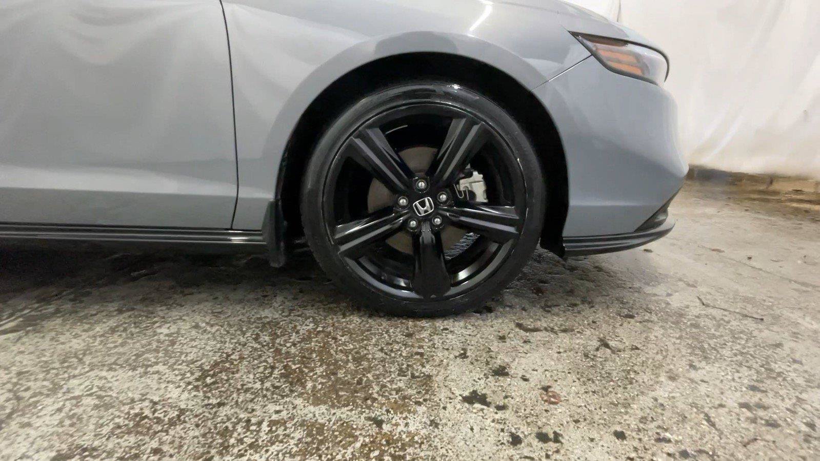 Used 2025 Honda Accord Sport image 17